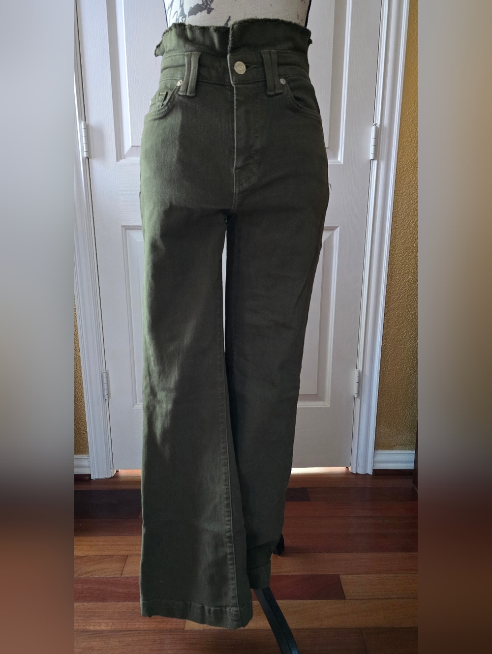 7 For All MankindHigh-Waist Wide Leg Jeans in Olive Green Size 27